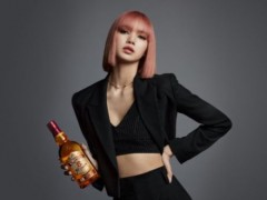Lisa酒类广告涉嫌违反泰国法律 相关部门展开调查