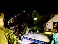 提车了：驻日美海军陆战队接收首批轮式两栖装甲车，强化印太部署【快讯】